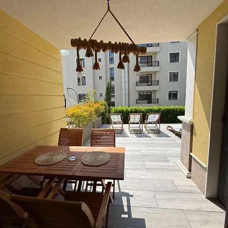 The Portal Infinity Pool And Barbecue Appartement Varna